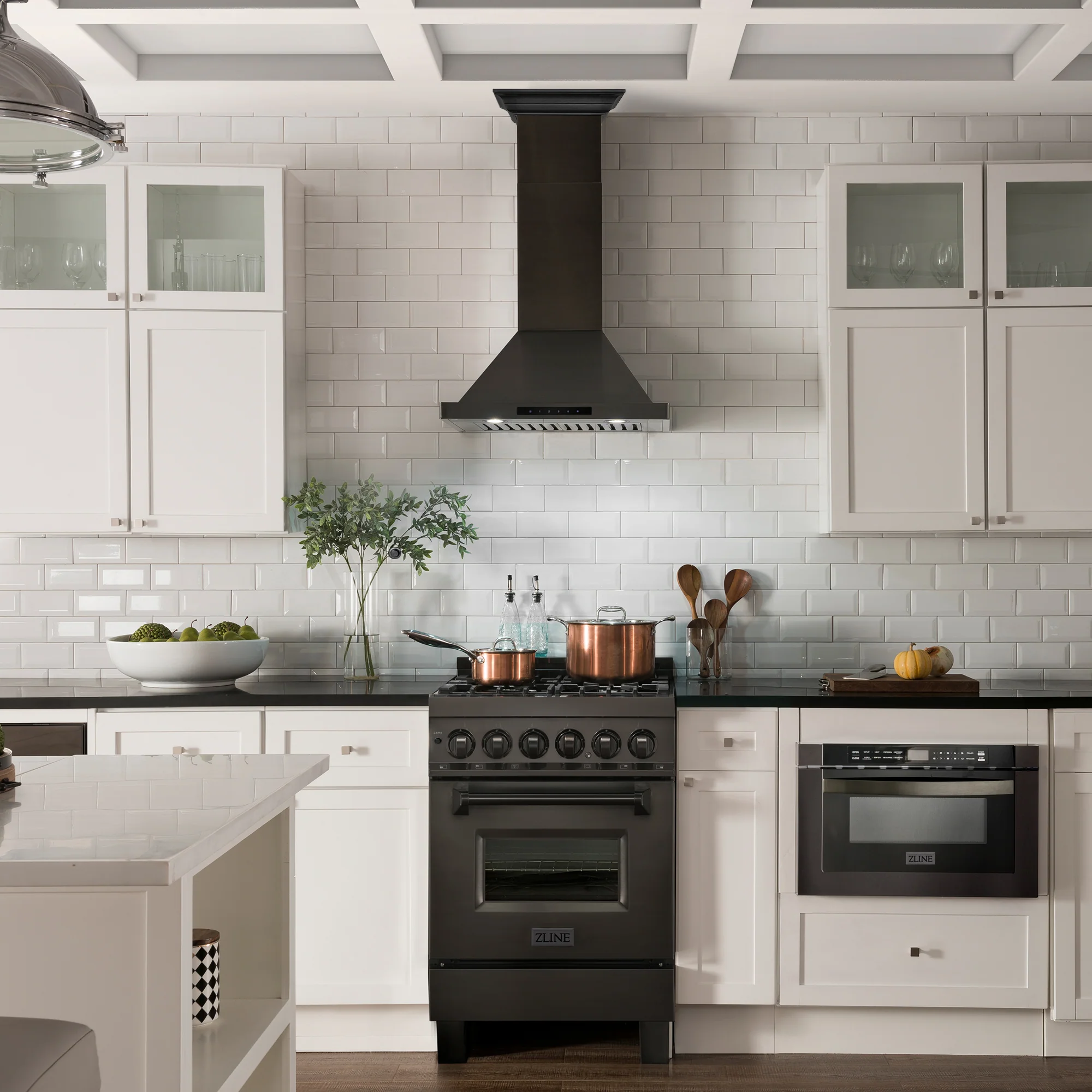 ZLINE 24" Convertible Vent Wall Mount Range Hood in Black Stainless Steel (BSKBN-24) - Image 12