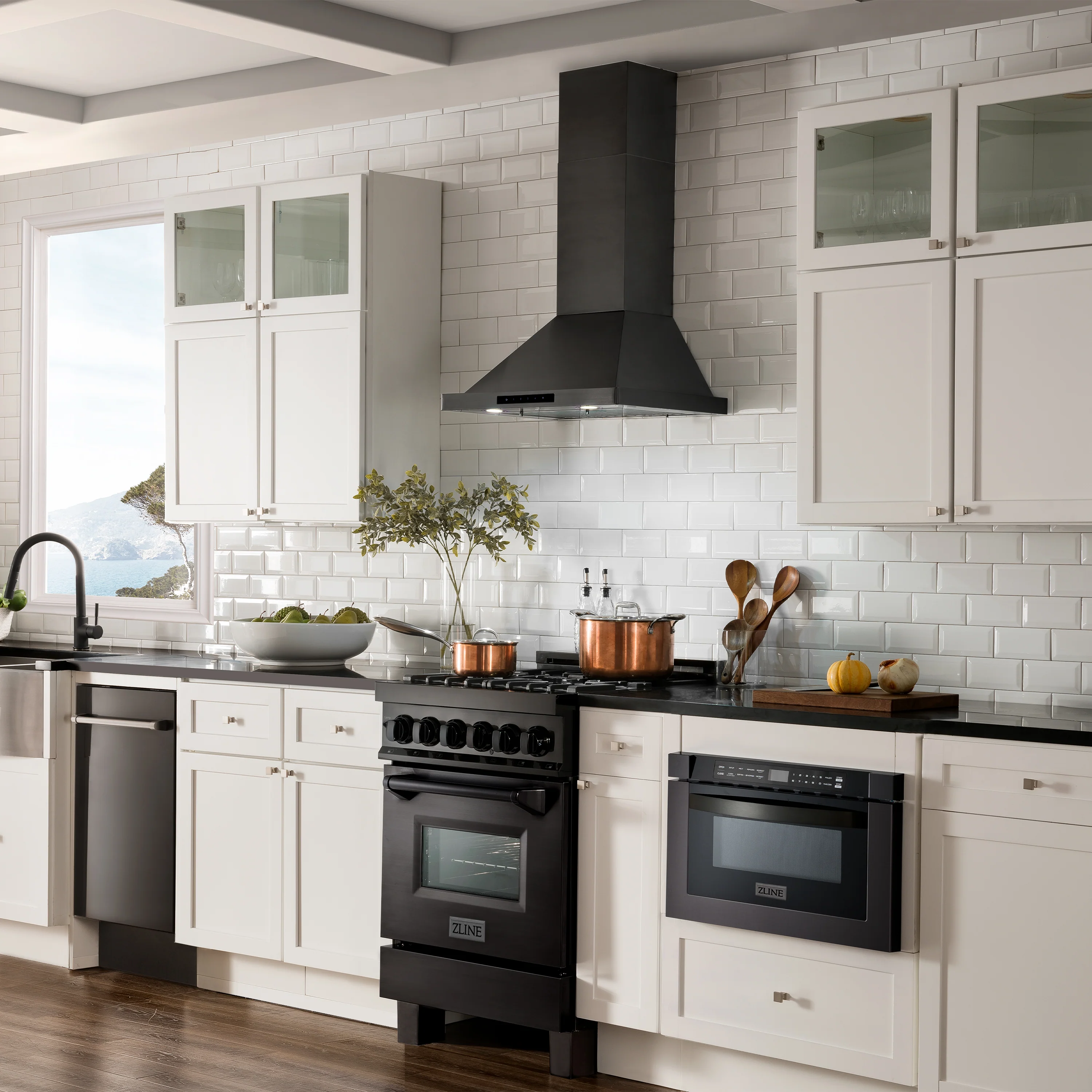 ZLINE 24" Convertible Vent Wall Mount Range Hood in Black Stainless Steel (BSKBN-24) - Image 13