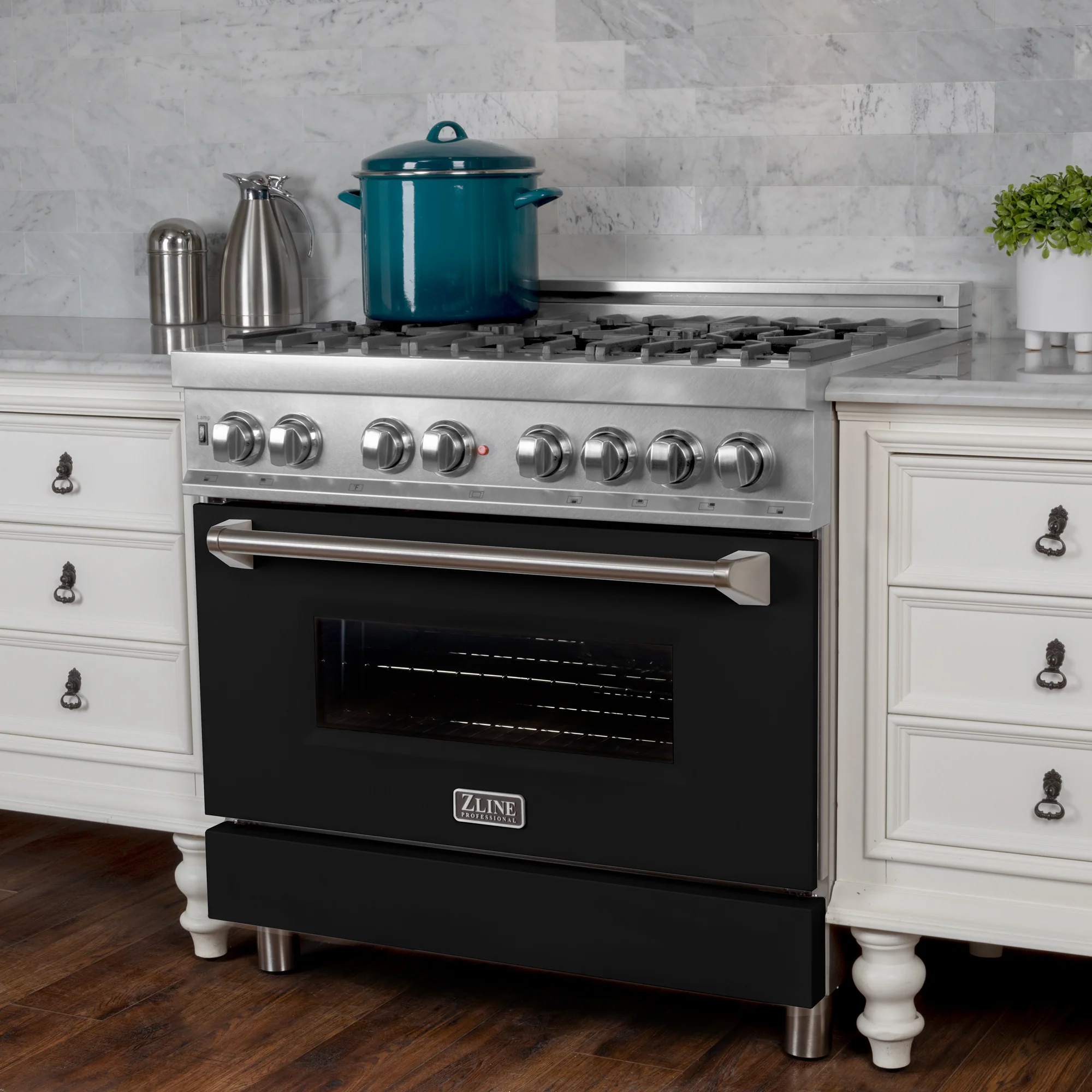ZLINE 30 in. 4.0 cu. ft. Legacy Dual Fuel Range with 4 Burner Gas Cooktop and Electric Convection Oven in Satin Stainless Steel and Black Matte Door (RAS-BLM-30) - Image 26