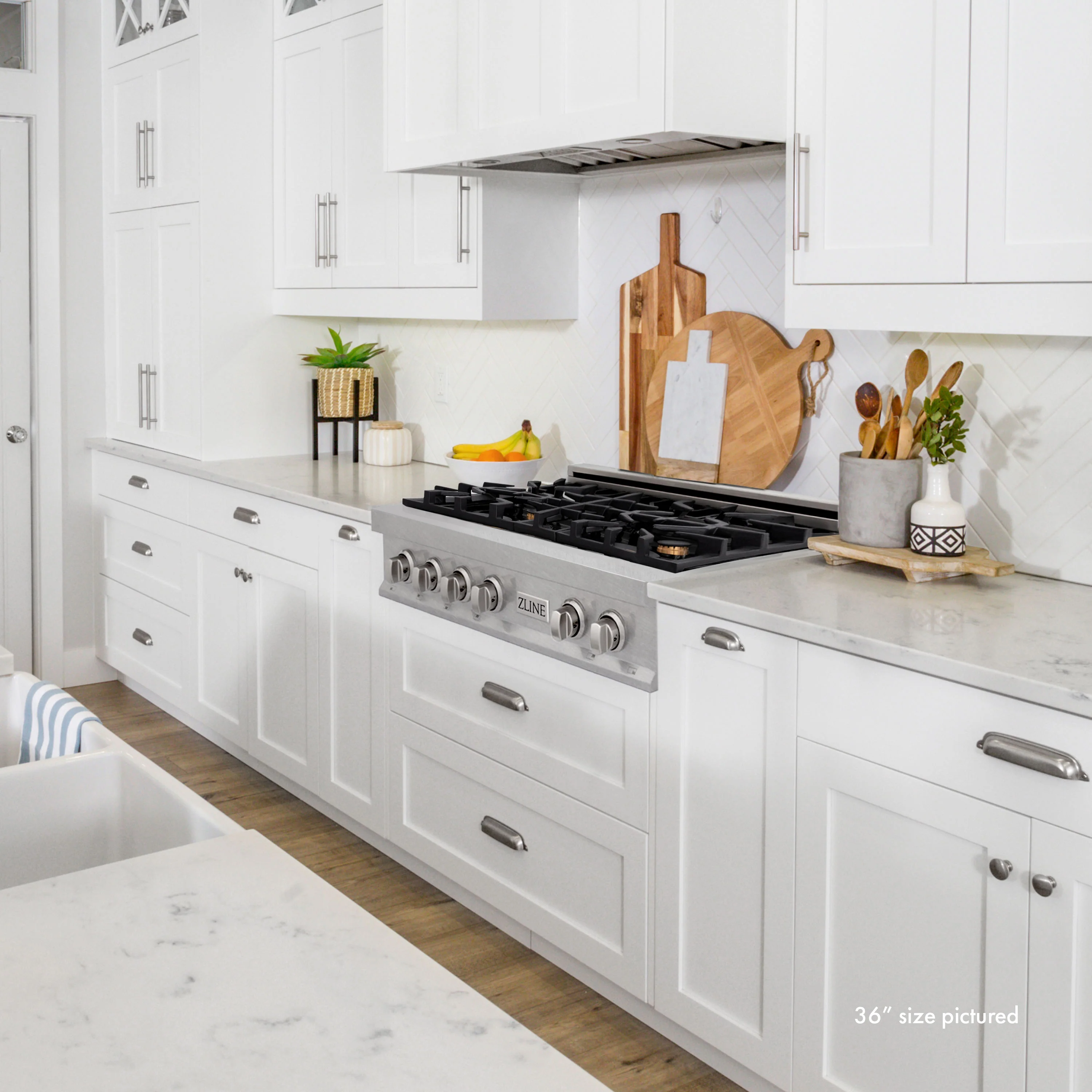 ZLINE 30 in. Legacy Gas Rangetop with 4 Brass Burners and Porcelain Cooktop in Satin Stainless Steel (RTS-BR-30) - Image 2