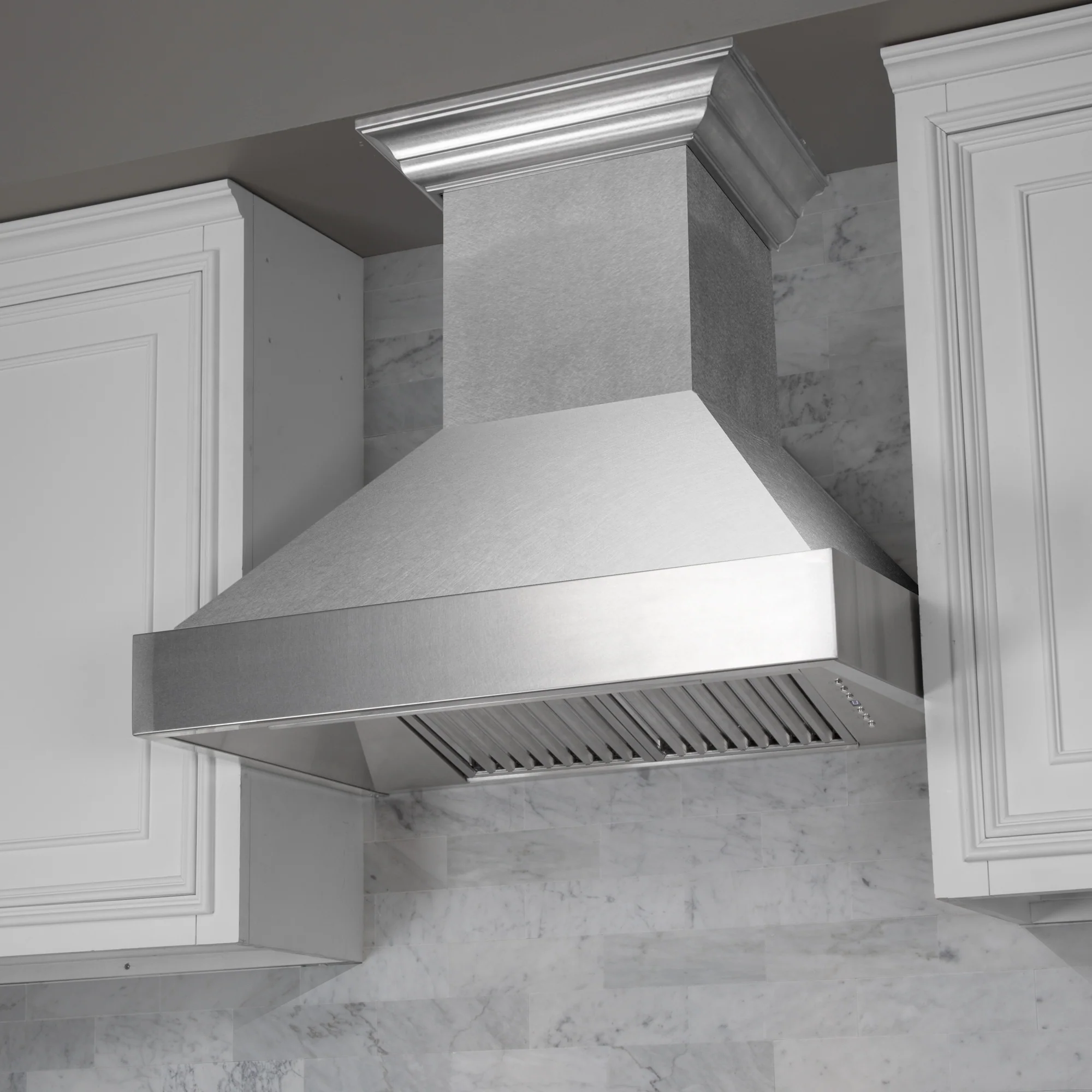 ZLINE 30" Fingerprint Resistant Stainless Steel Range Hood (8654SN-30) - Image 2