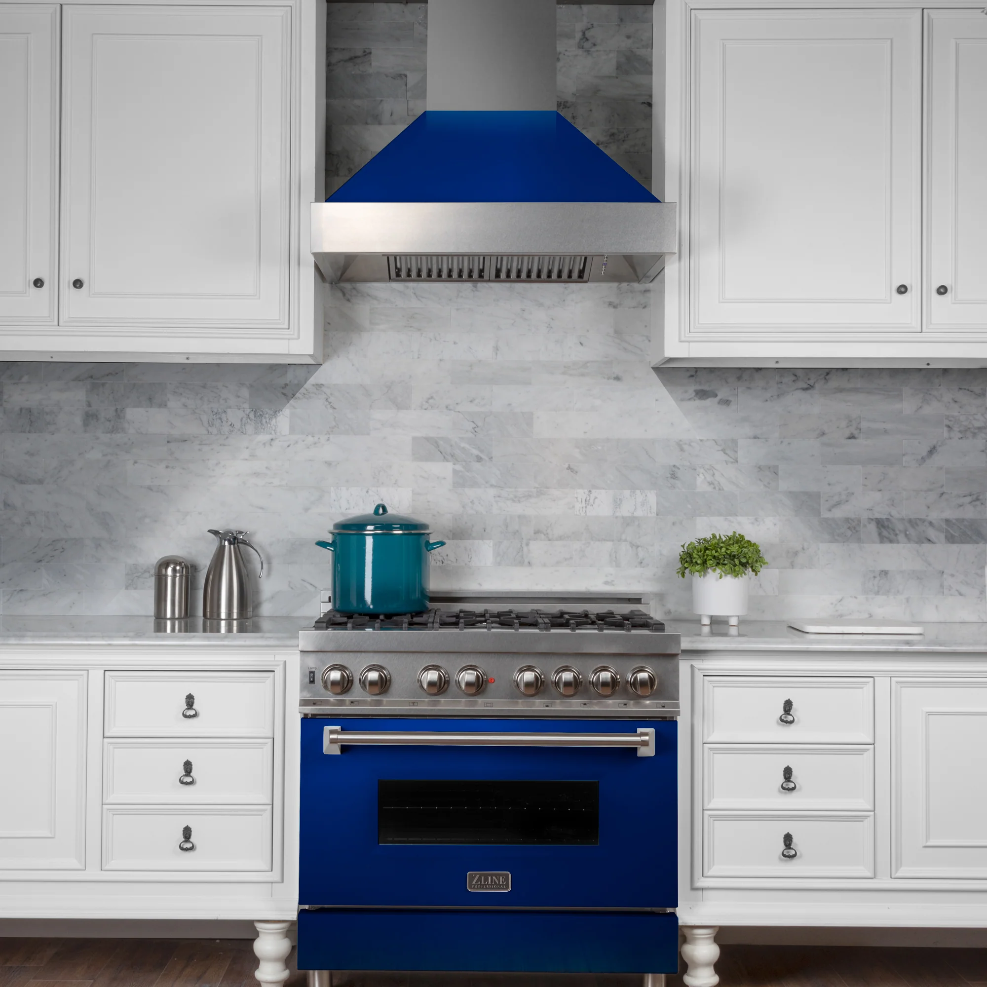 30" Ducted Fingerprint Resistant Stainless Steel Range Hood with Blue Gloss Shell (8654BG-30) - Image 7