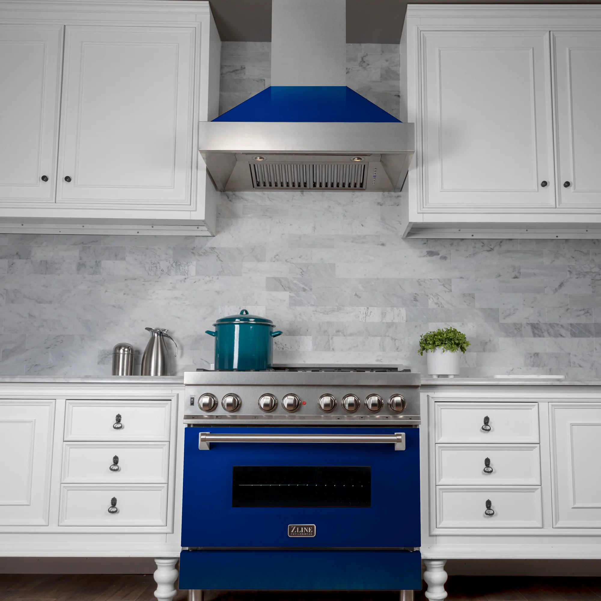 30" Ducted Fingerprint Resistant Stainless Steel Range Hood with Blue Gloss Shell (8654BG-30) - Image 9