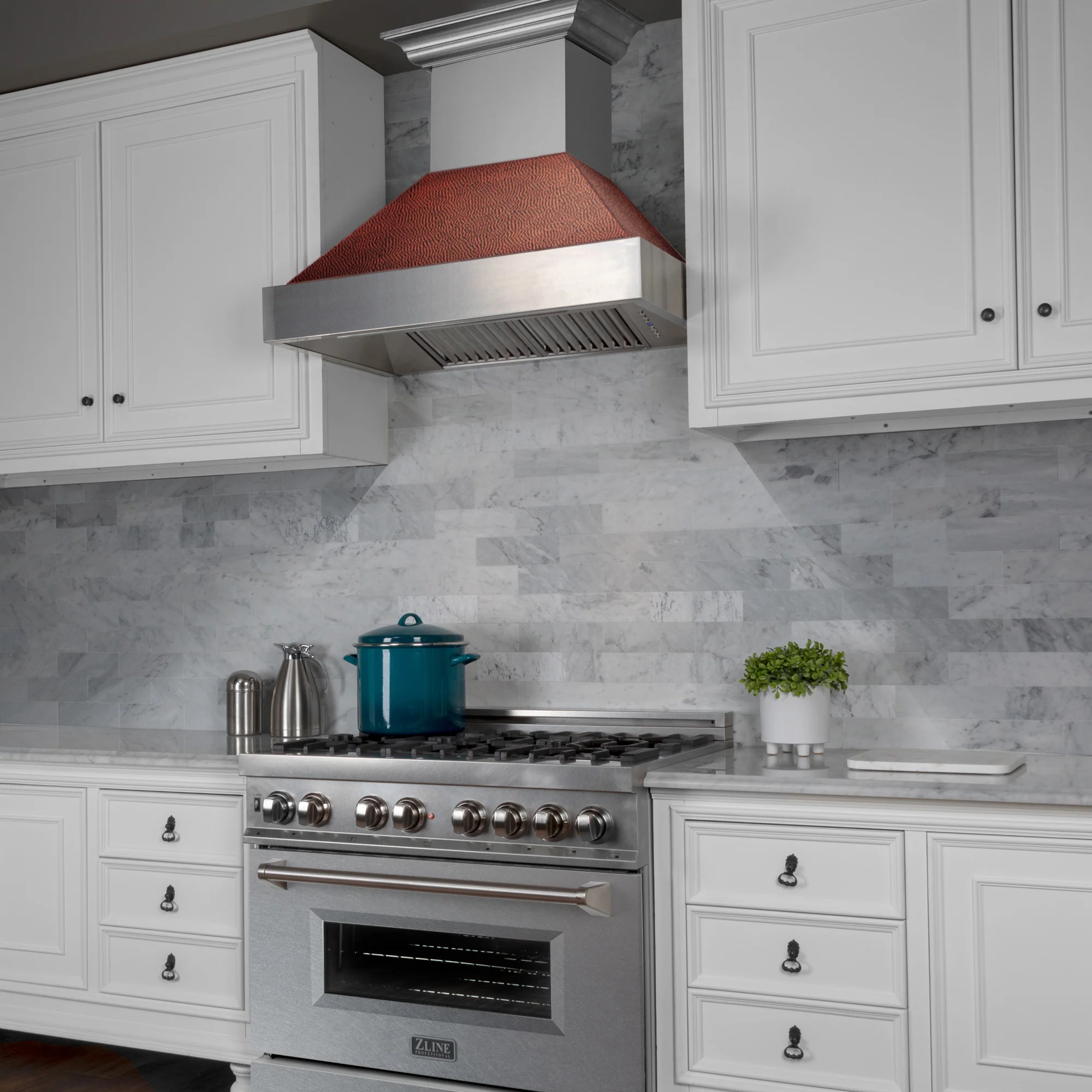 30" Ducted Fingerprint Resistant Stainless Steel Range Hood with Hand-Hammered Copper Shell (8654HH-30) - Image 7
