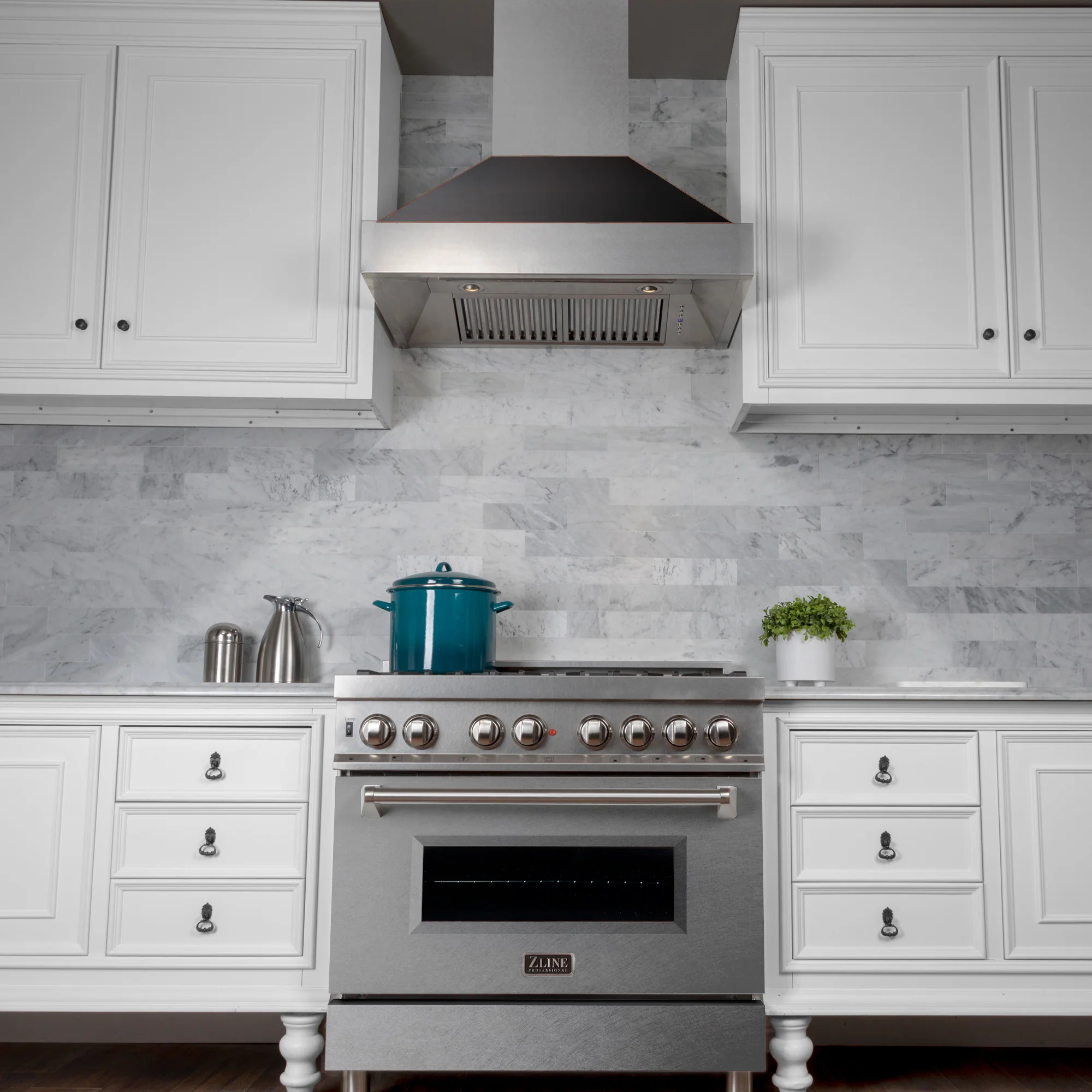 30" Ducted Fingerprint Resistant Stainless Steel Range Hood with Oil Rubbed Bronze Shell (8654ORB-30) - Image 2