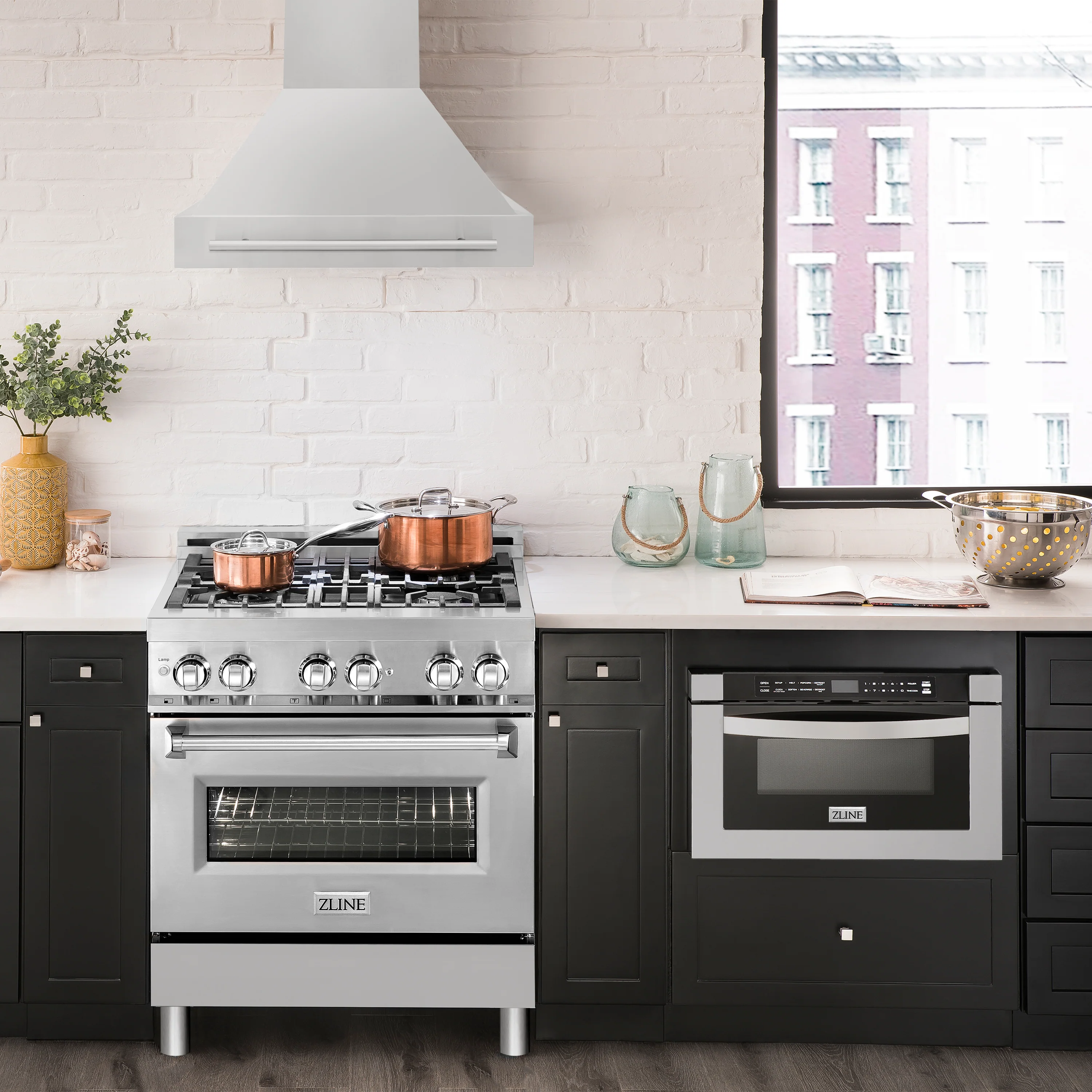ZLINE 30" Stainless Steel Range Hood with Stainless Steel Handle (8654STX-30) - Image 2