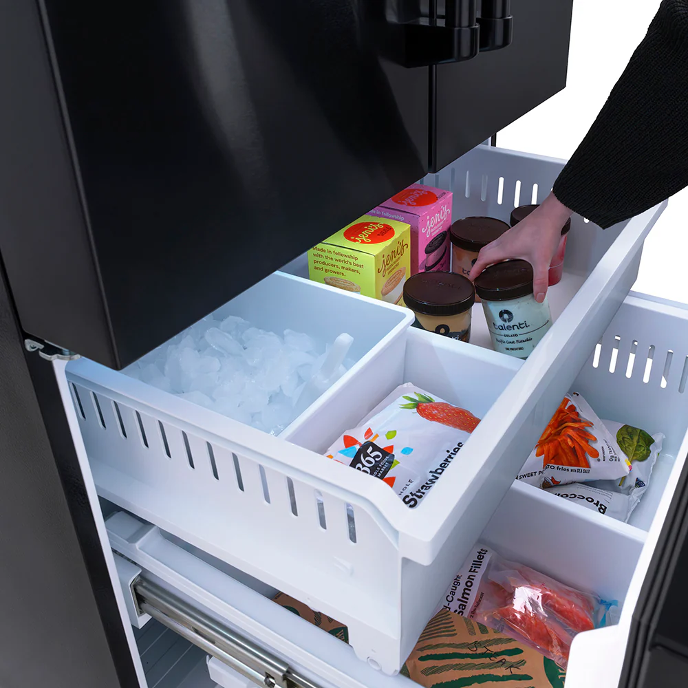 ZLINE 36 in. 28.9 cu. ft. Standard-Depth French Door External Water Dispenser Refrigerator with Dual Ice Maker in Fingerprint-Resistant Black Stainless Steel, Open Box-Great Condition - Image 12