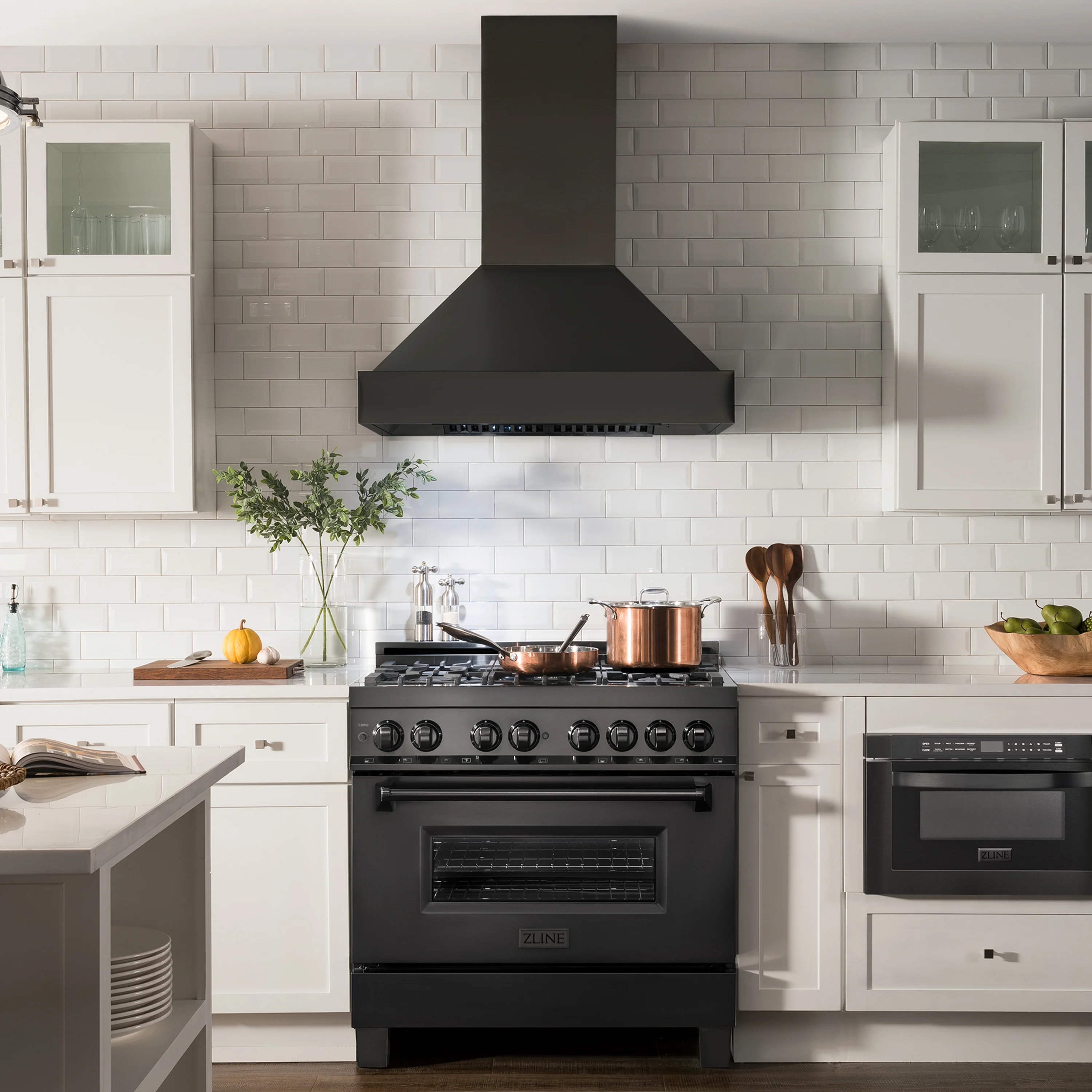 ZLINE 36" Ducted Vent Black Stainless Steel Wall Mount Range Hood (BS655N-36) - Image 12