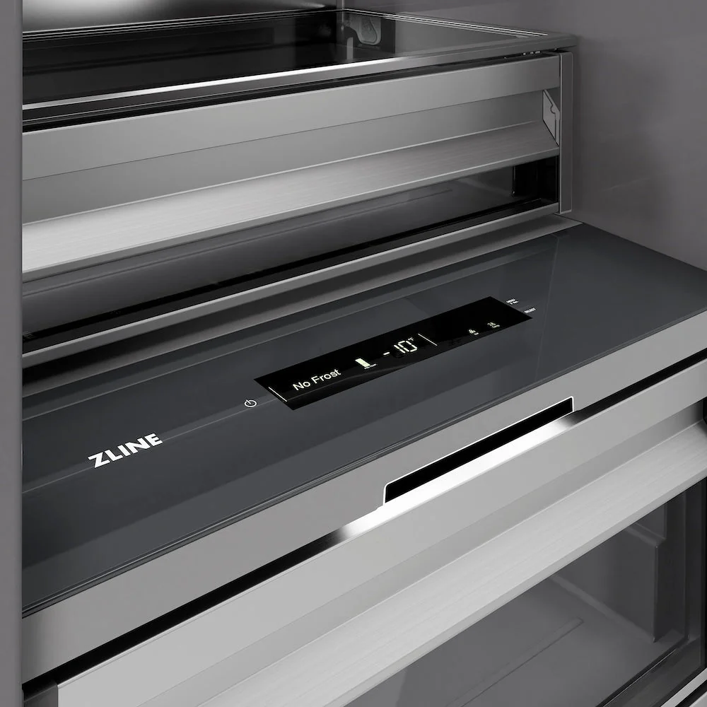 ZLINE Autograph Edition 18 in. 8.6 cu. ft. Left Hinge Column Freezer in White Matte with Graphite Gray Interior and Matte Black Accents (RCFVLZ-WM-18-MB) - Image 5