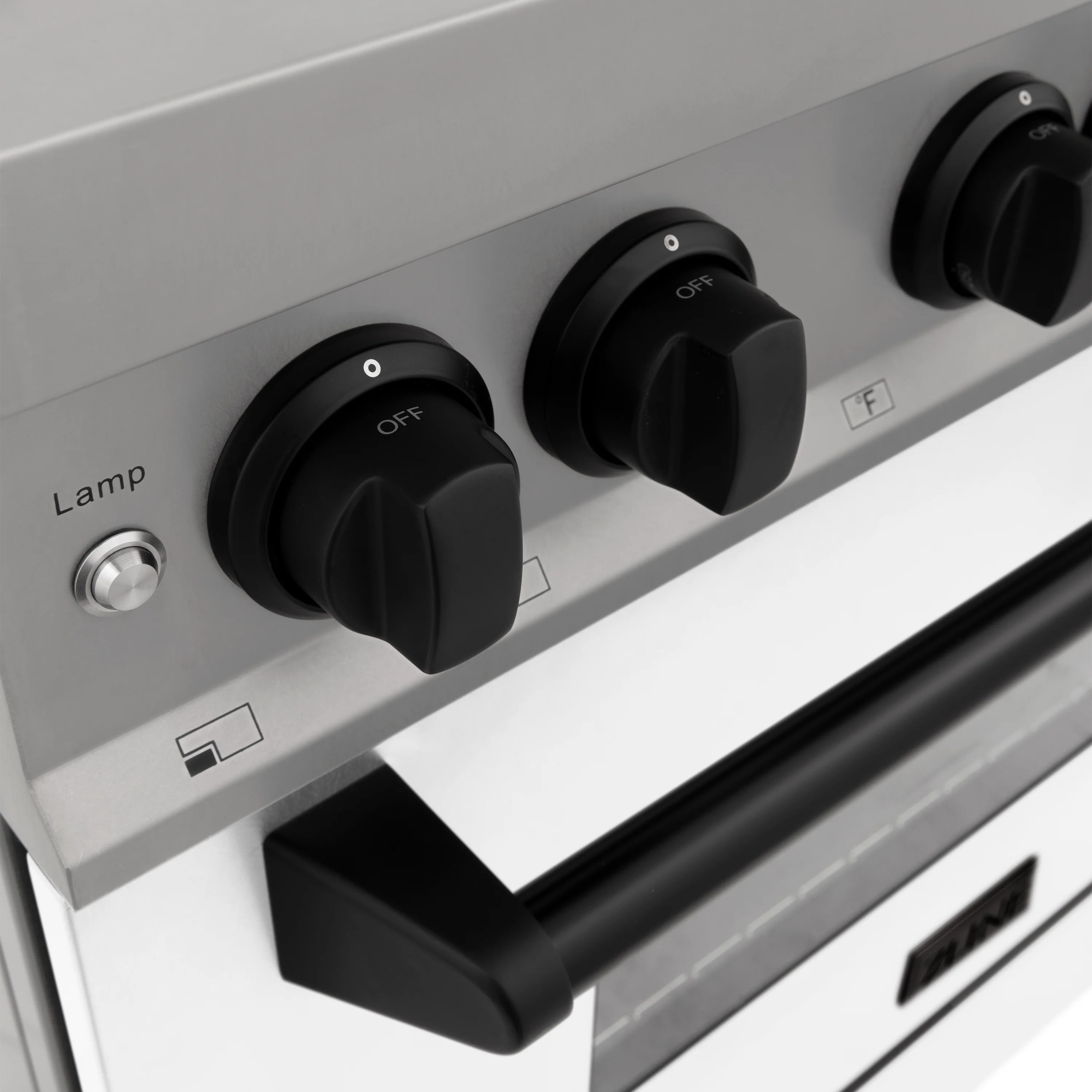 ZLINE Autograph Edition 30 in. 4.0 cu. ft. Legacy Dual Fuel Range with 4 Burner Gas Cooktop and Electric Convection Oven in Stainless Steel with White Matte Door and Matte Black Accents (RAZ-WM-30-MB) - Image 11