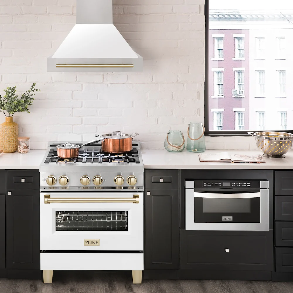 ZLINE Autograph Edition 30 in. Stainless Steel Range Hood with White Matte Shell and Polished Gold Handle (8654STZ-WM30-G) - Image 2