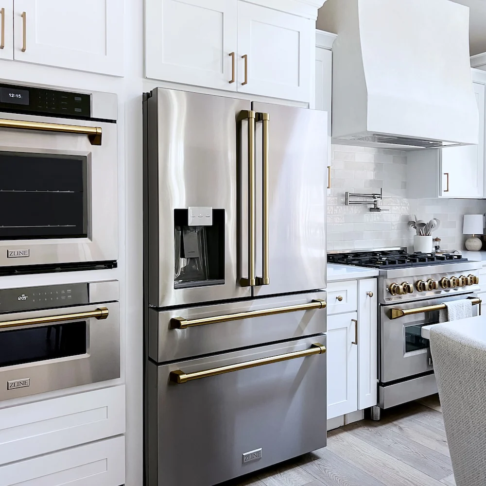 ZLINE Autograph Edition 36 in. 4.6 cu. ft. Legacy Dual Fuel Range with 6 Burner Gas Cooktop and Electric Convection Oven in Stainless Steel and Champagne Bronze Accents, Open Box-Good Condition - Image 24