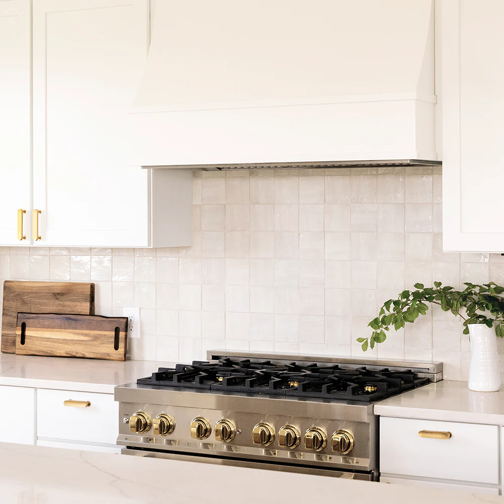 ZLINE Autograph Edition 36 in. 4.6 cu. ft. Legacy Dual Fuel Range with 6 Burner Gas Cooktop and Electric Convection Oven in Stainless Steel and Polished Gold Accents, Open Box-Great Condition - Image 17