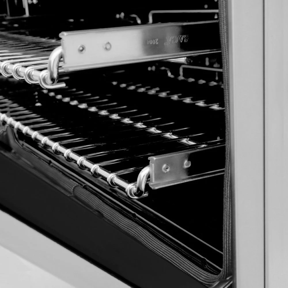 ZLINE Autograph Edition 36 in. Kitchen Package with Stainless Steel Dual Fuel Range with White Matte Door and Range Hood with Matte Black Accents (2AKP-RAWMRH36-MB) - Image 8