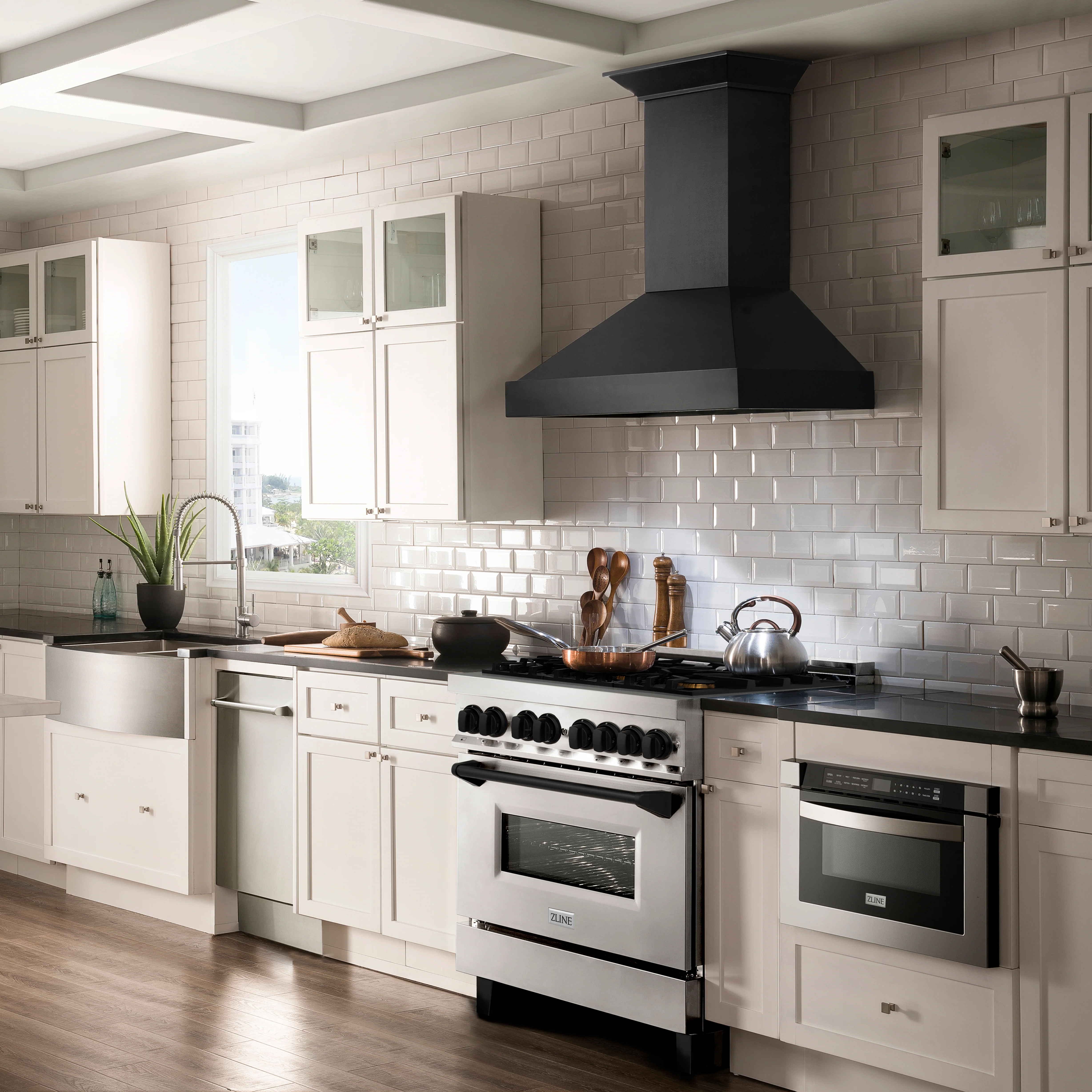 ZLINE Autograph Edition 36 in. 4.6 cu. ft. Legacy Dual Fuel Range with 6 Burner Gas Cooktop and Electric Convection Oven in Stainless Steel and Matte Black Accents (RAZ-36-MB) - Image 15