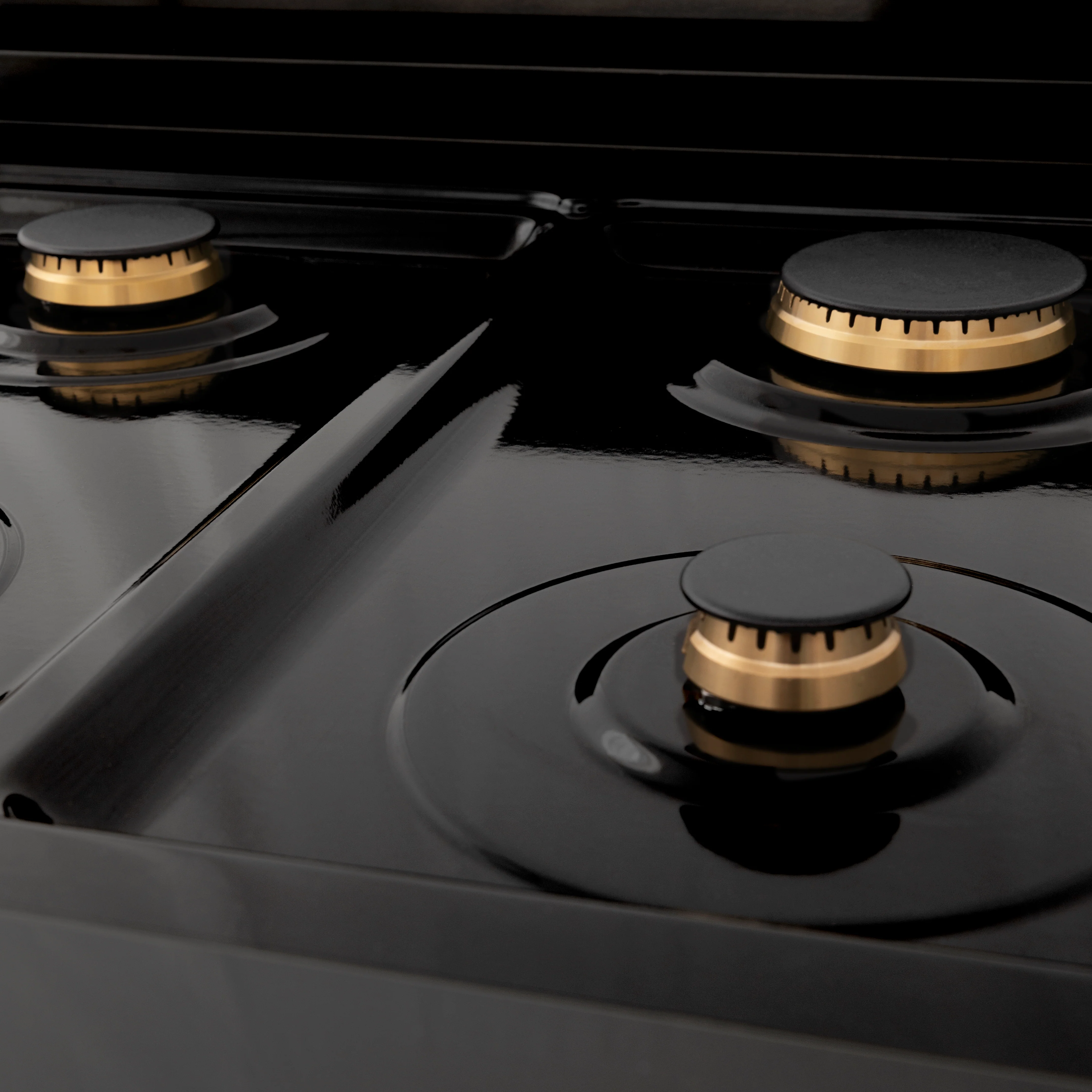 ZLINE Autograph Edition 36 in. Classic Gas Rangetop with 6 Burners and Porcelain Cooktop in Black Stainless Steel with Polished Gold Accents (RTBZ-36-G) - Image 6