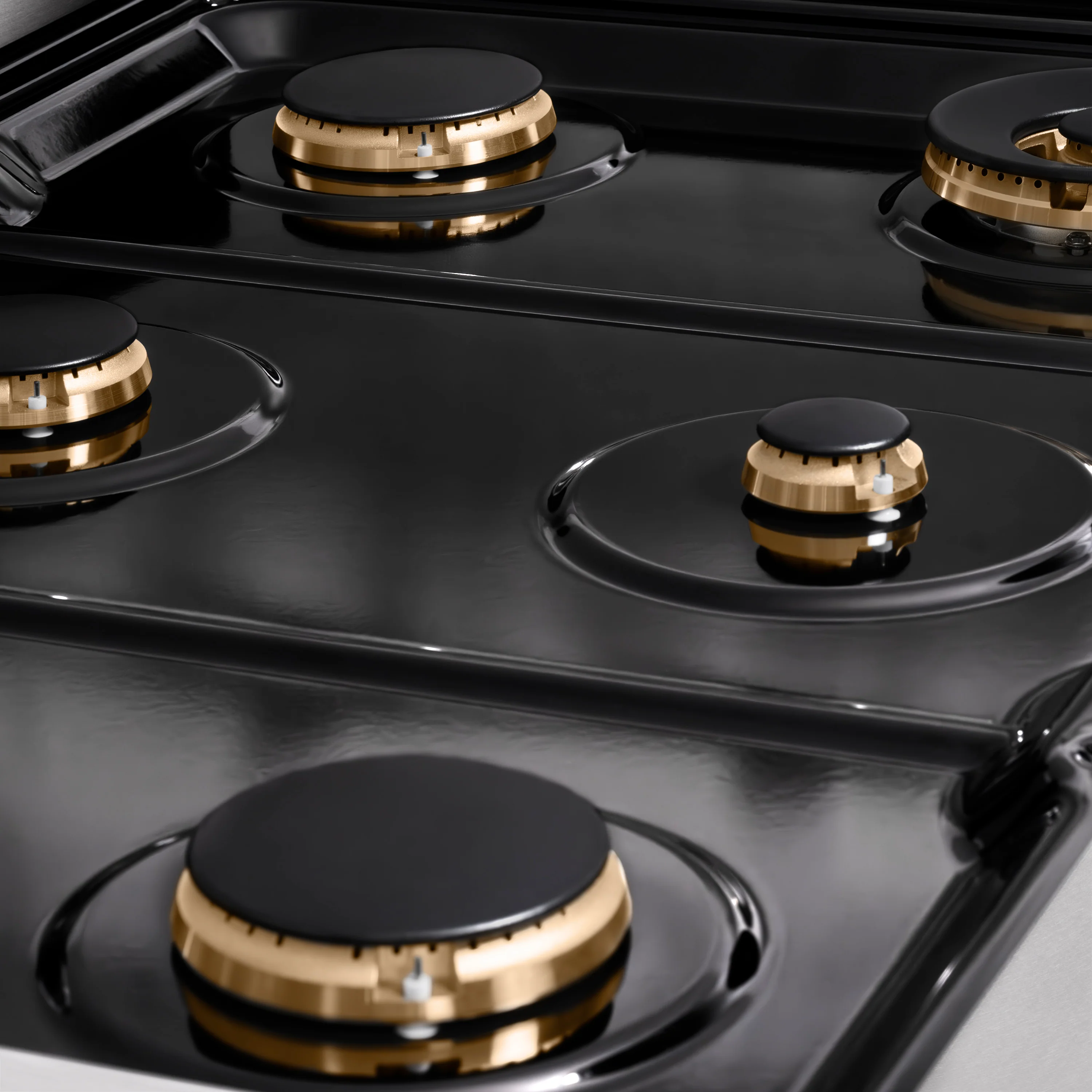 ZLINE 36 in. Autograph Edition Paramount Gas Rangetop with 6 Burners and Porcelain Cooktop in Satin Stainless Steel with Champagne Bronze Accents (SRTSZ-36-CB) - Image 5