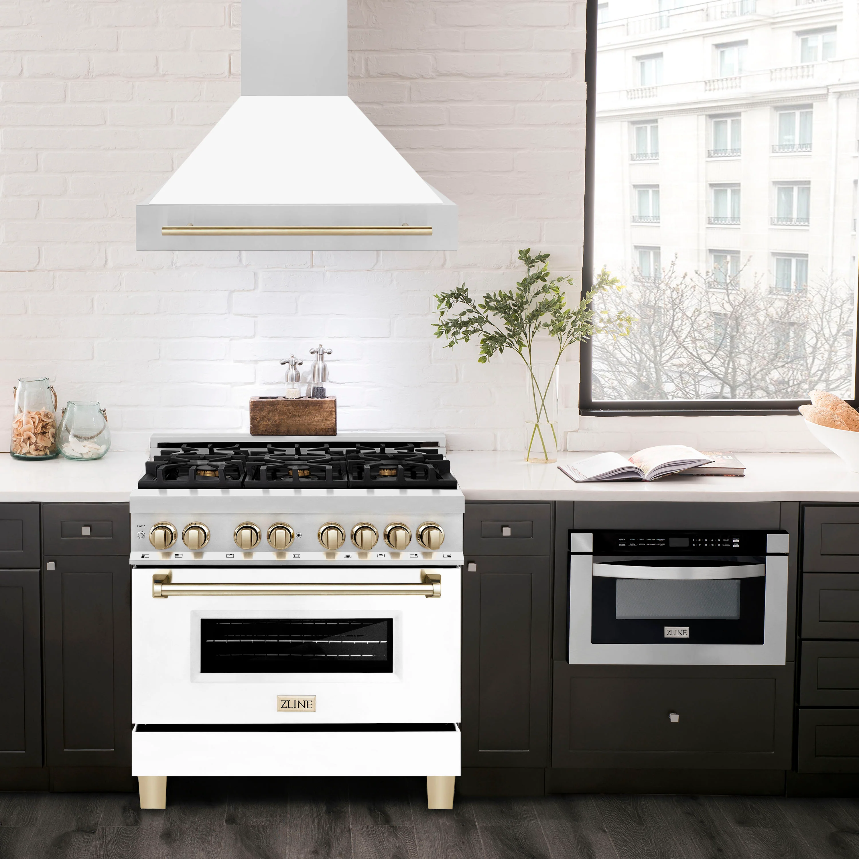 ZLINE Autograph Edition 36 in. Stainless Steel Range Hood with White Matte Shell and Polished Gold Handle (8654STZ-WM36-G) - Image 2