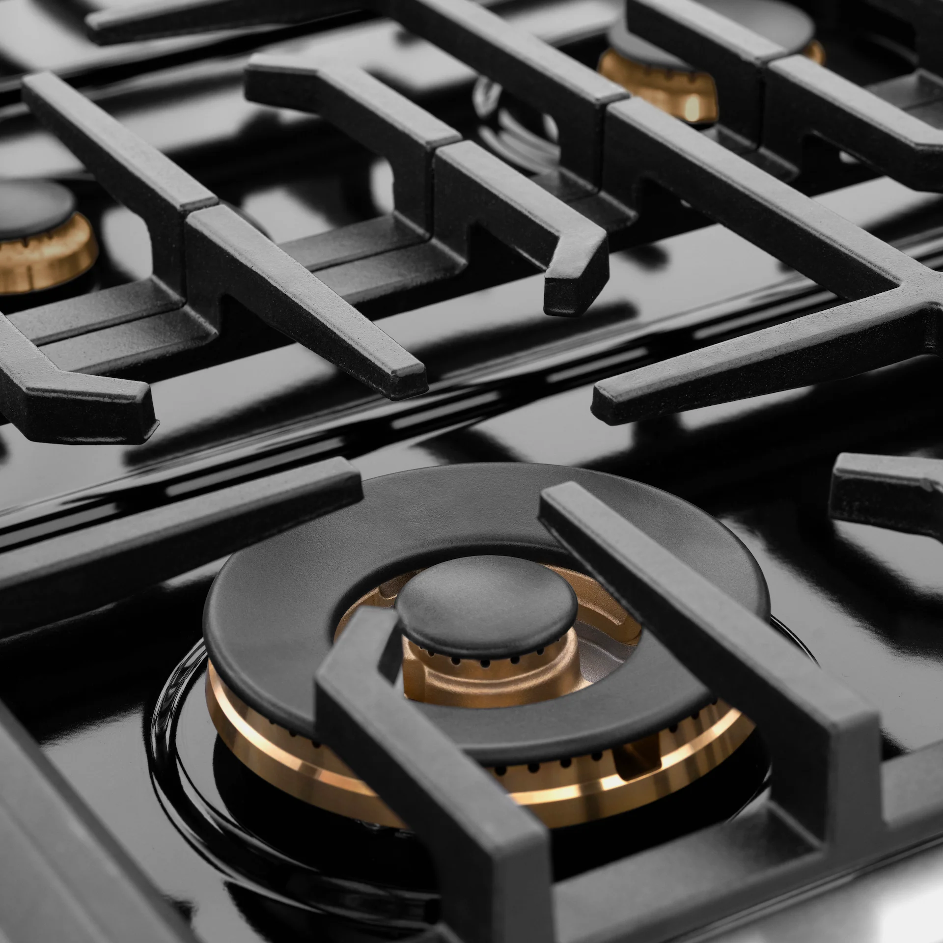 ZLINE 48 in. Autograph Edition Paramount Gas Rangetop with 8 Burners and Porcelain Cooktop in Stainless Steel with Champagne Bronze Accents (SRTZ-48-CB) - Image 4