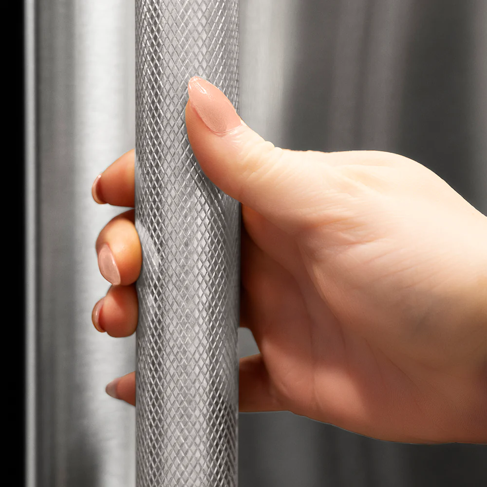 ZLINE Column Refrigeration Helix Handle (Set of 1) in Stainless Steel (RCHZ-K-ST) - Image 2