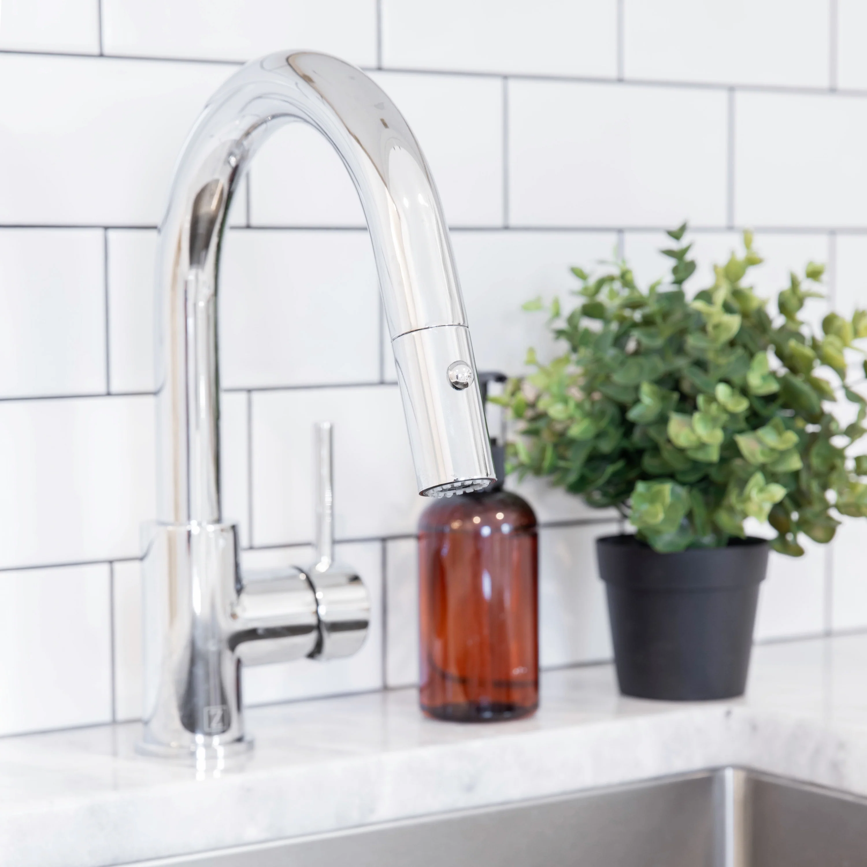 ZLINE Dante Kitchen Faucet in Chrome (DNT-KF-CH) - Image 4