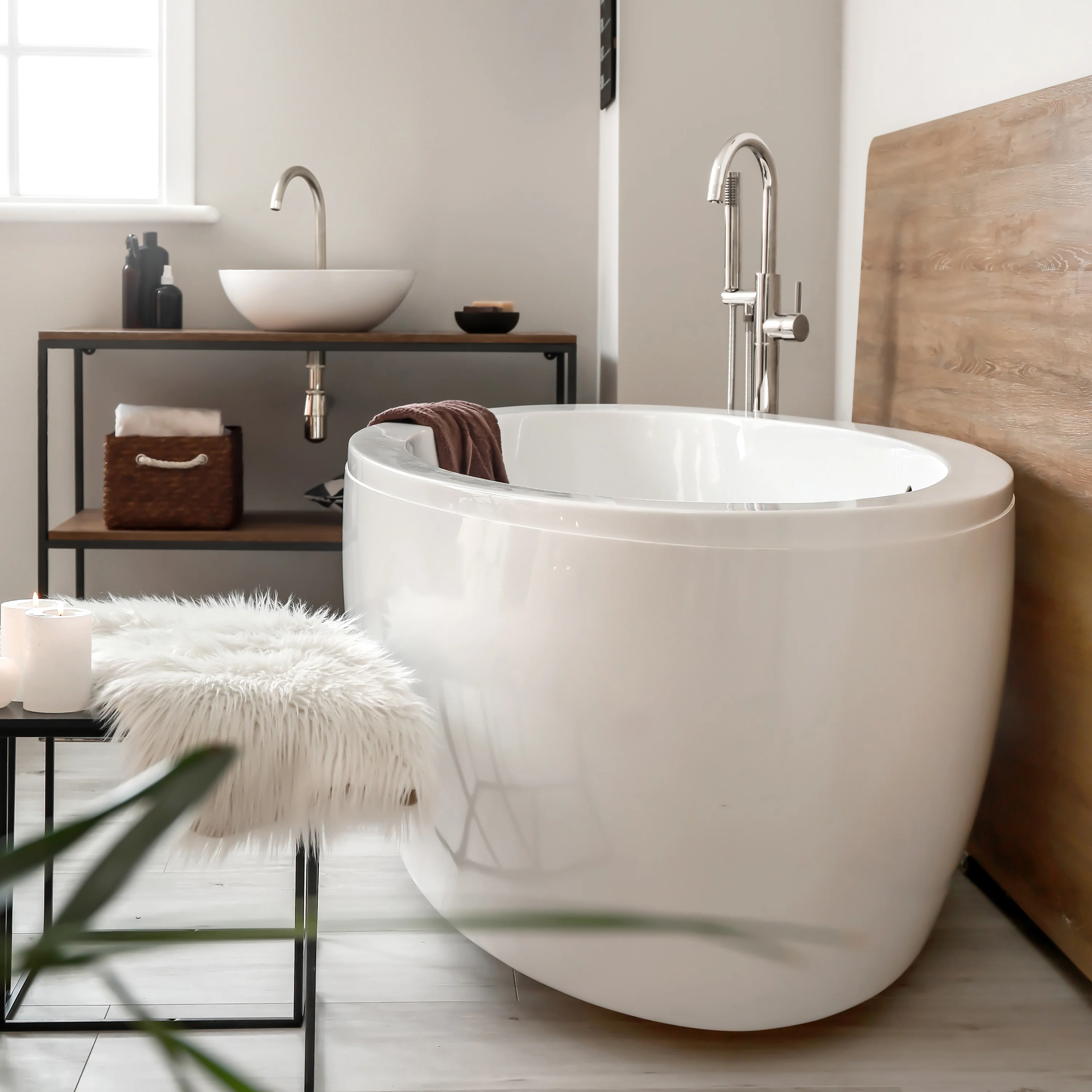 ZLINE Emerald Bay Bath Tub Filler in Brushed Nickel (EMBY-BTF-BN) - Image 2